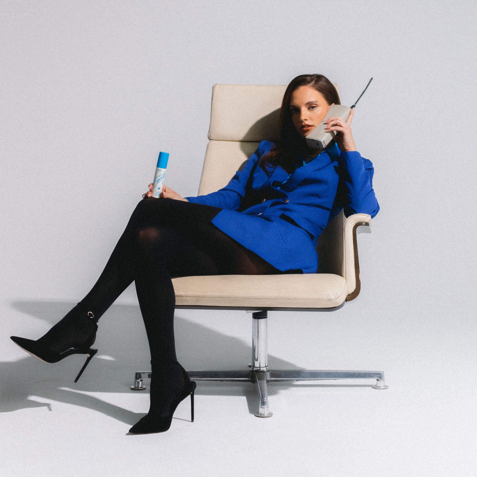 Vacation_Photos-SignatureSeries_SuperSpritzer-50_Model-ChairOnWhite.jpg