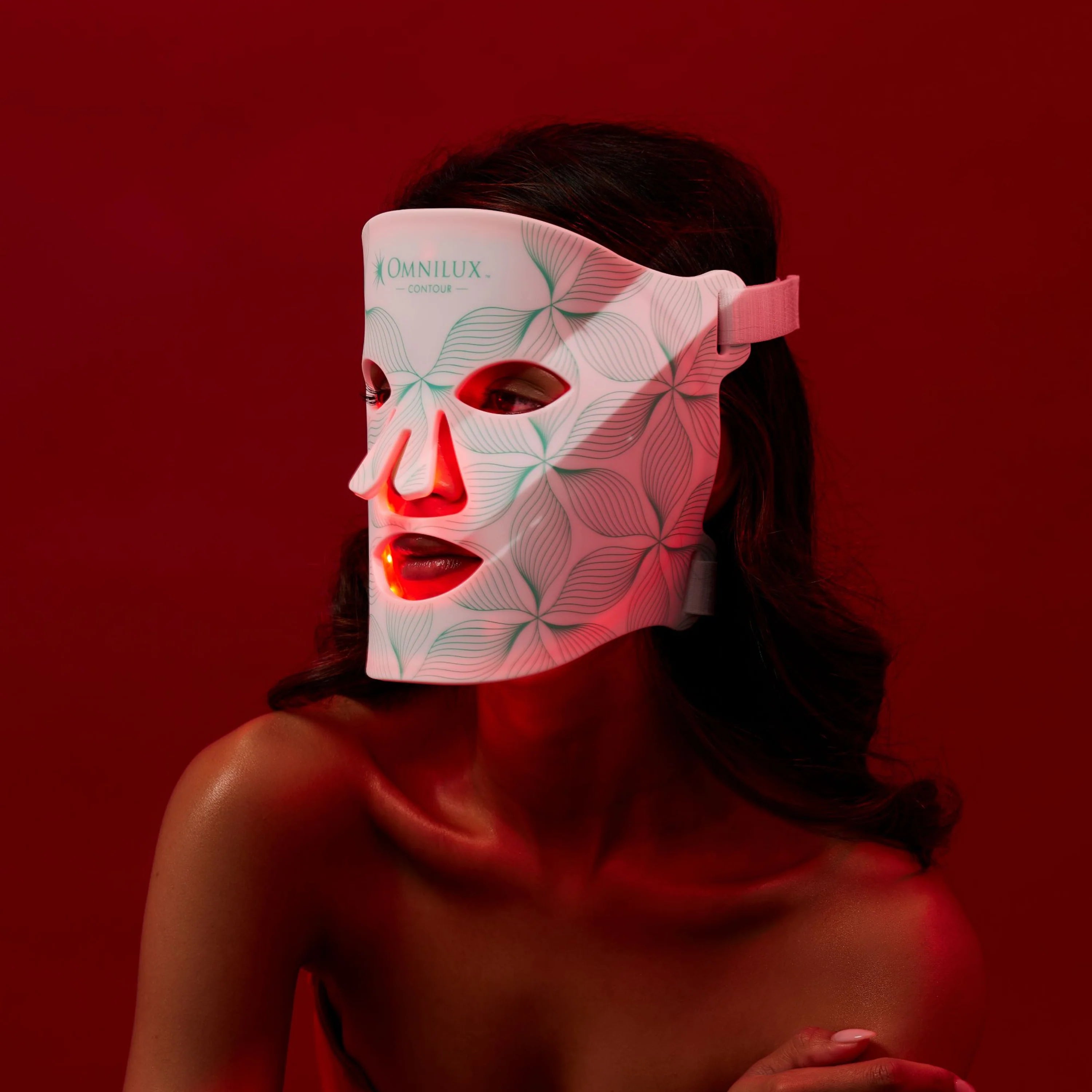 OMNILUX - Contour Face - bespøke by SKINALCHEMY